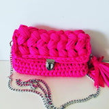 pochette a tracolla color fuxia fatta a mano