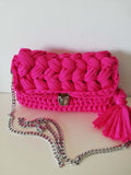 pochette fuxia crochet bag